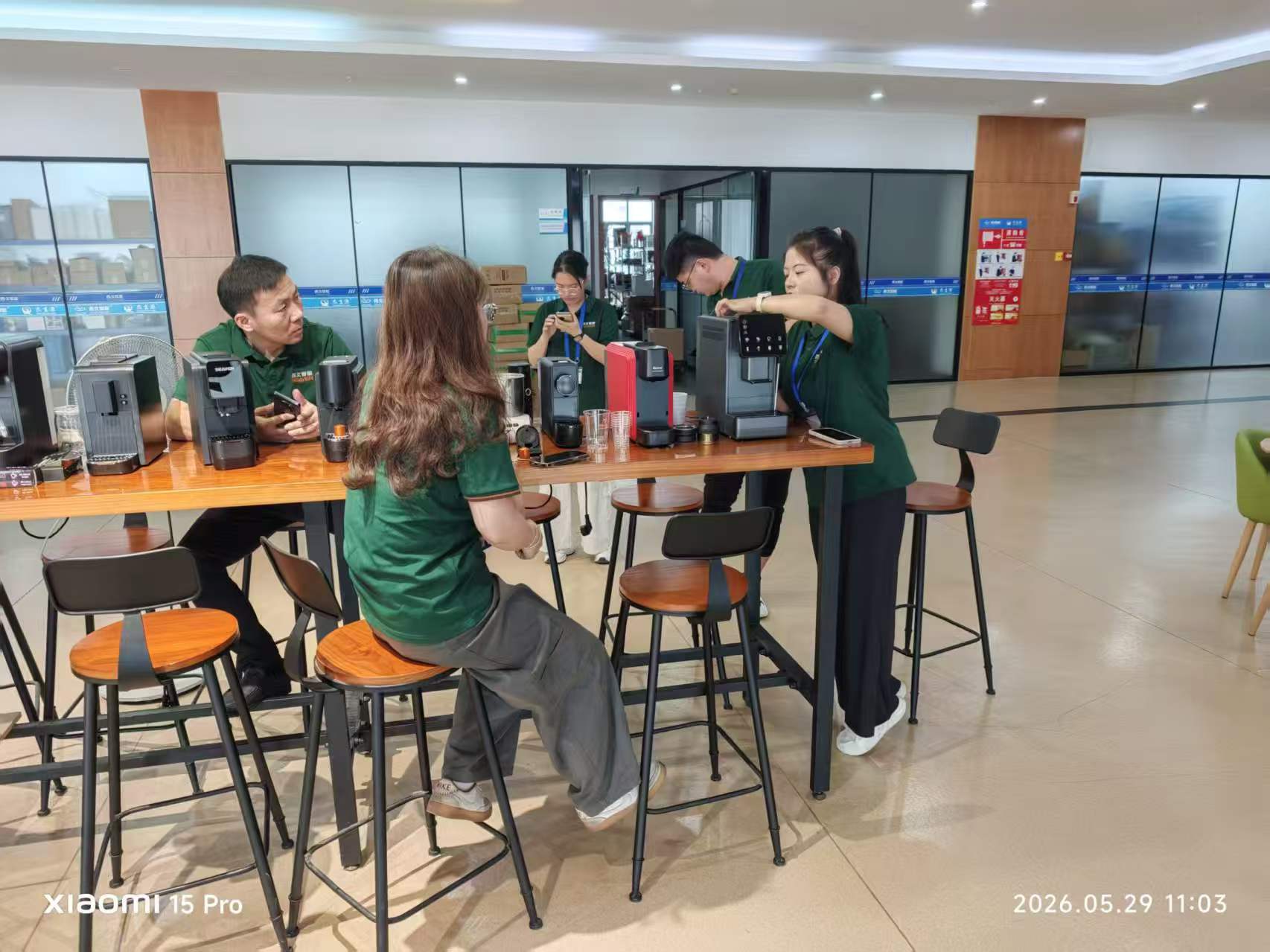Kepiye Latihan Tim Mesin Kopi Profesional Ningkatake Pertumbuhan Urutan & Kualitas Layanan?