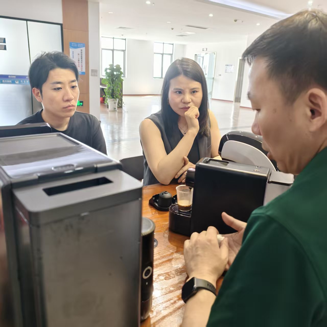Napa Klien Jepang Ngunjungi SEAVER Kanggo Mesin Kopi Otomatis Lanjut & Pembuat Kopi Portabel?